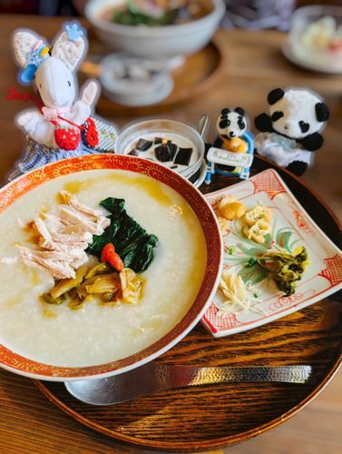 しぶきだよ！
お粥を食べたよ！
おいちー！
デザートは
ココナッツミルクのコーヒーゼリー！
