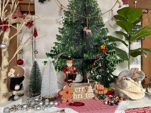 ばーちゃんのお手伝をして、早めのクリスマスバージョンにしたの‼️
すごく楽しかったからミッチーと「ダルマさんが転んだ」してあそんじゃた🤭
