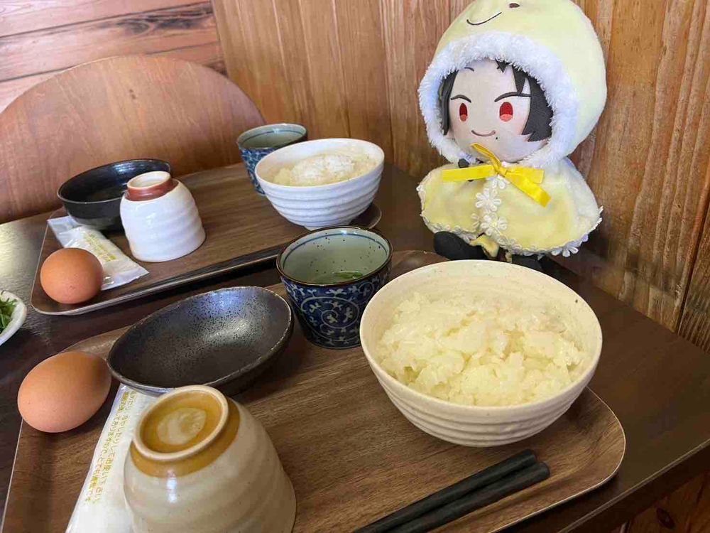 あるじのいべんとでおうえんにいったよ！あるじのかぞくがおれにおやこどんとけえきをごちそうしてくれた！！！