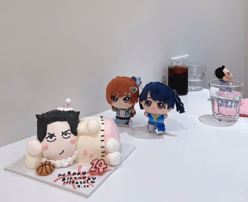 Happy Birthday🎂
友人の誕生日でした。おめでとう。

💓💗🎀🎂🌟🍑💞💗