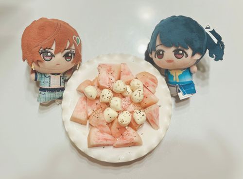 桃のカプレーゼです。かわいいピンク色でした。

🍑🧀