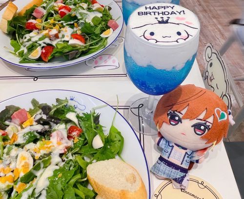 ありがとう、シナモンくん。
誕生日を迎えました。日々良いパフォーマンスができるアイドルでいたいです。

❤️❣️9/8 HBD❤︎MIKOTO❣️❤️🍎🌹🍷🖍️🎈