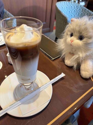 プレミアムミルクティー飲んだよ🎶