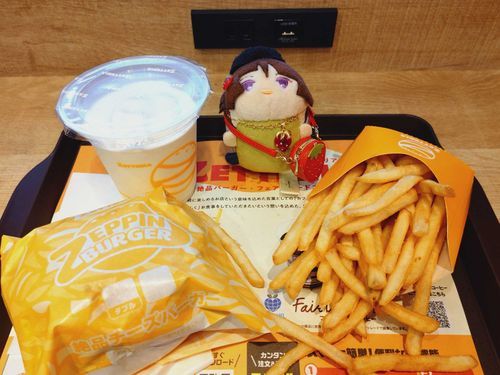 (⁠｡⁠･⁠ω⁠･⁠｡⁠)⁠ﾉ⁠🍔🍟🥤