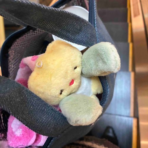 職場には着いてきちゃダメって言ったのに…