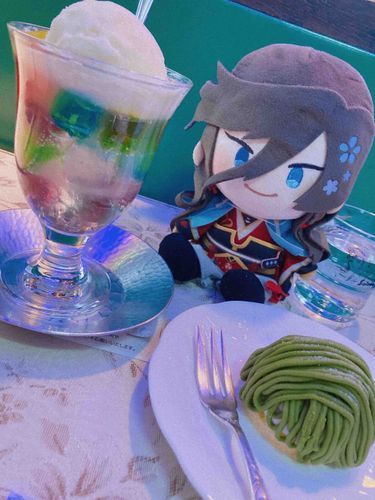 抹茶のケーキとカラフルなゼリーのおもいで