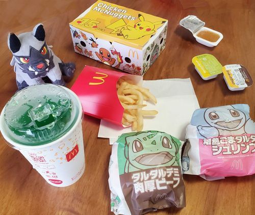 相棒がウマそうなもん食べてた🍔🍟