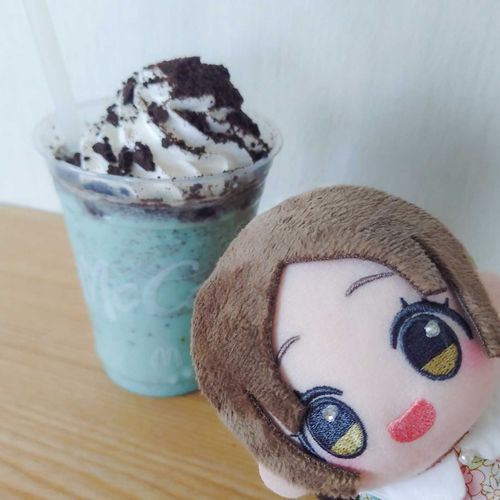 先生の「ずっと飲みたかったやつ」です✨
わたくしも一口いただきましたの！甘くて、ちょっぴり苦くもあって、スーッとしてて…大人のお味でしたわ…！