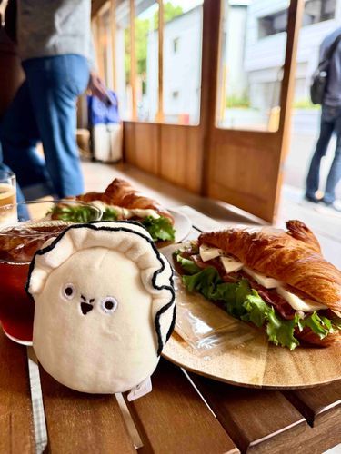 牡蠣とカフェ☕️🥐