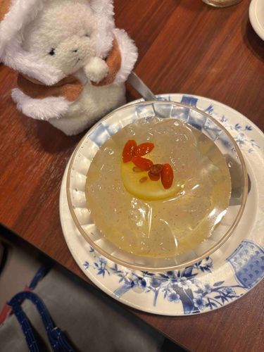 ほうせきたべるやさん