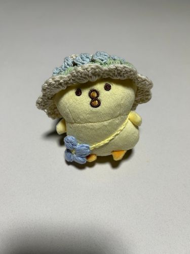 新しいお帽子買ってもらったよ！
ポシェット付きなんだ！