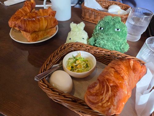 ドリンク来てないけど食べちゃうよ！