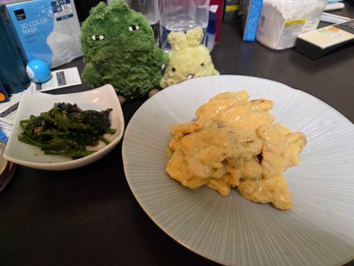 鶏マヨとほうれん草の胡麻和えなんだって！おいしい！
