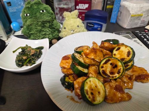 ズッキーニと鶏胸の梅照り焼きなんだって！
