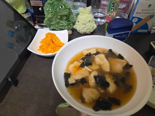 鶏胸肉の海苔煮？なんだって！
お出汁で煮てるらしい！