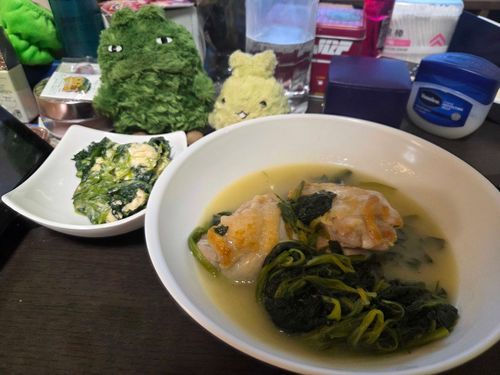 ほうれん草とチキンのシチュー！
このあとプリンとシュークリームたべた！