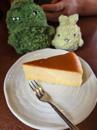 モーニングといっしょにケーキも食べたよ！
味ポン酢さんはこぜにいれをなくしてやけくそらしい！