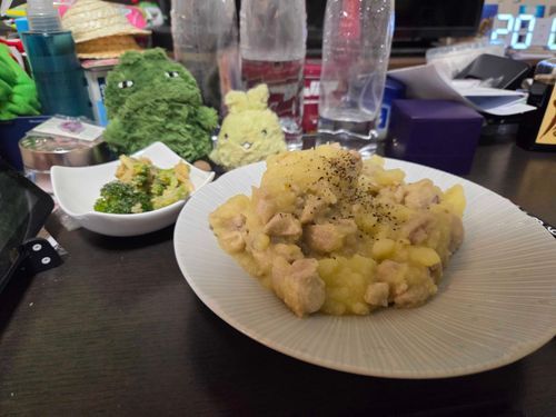 とりじゃがっていう料理なんだって！おいしかった🎶
