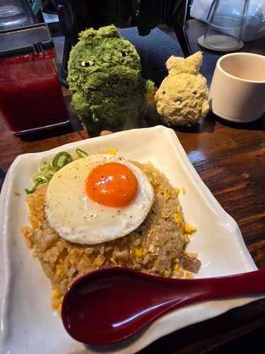 てんちょうさんがおとげーまーのちゃーはんやいったよー！！
きょうはいそがしそうであんまりおしゃべりはできなかったけどたのしかった！！