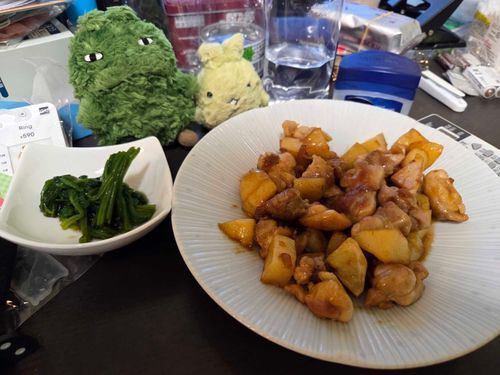 うめばたーてりやき！とほうれんそうのおひたし！！
うめばたーがきいてる！！