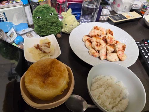 はんぺんかにかまぼーるとちくわじゃがとぱいしちゅー！
ねりものまつり！