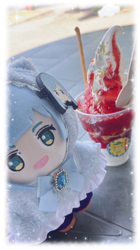 この前道の駅へ
行ってきました！！
連れていってもらえたので
本当に感謝しかないです🚗³₃
パッフェと霞ちゃん🩵