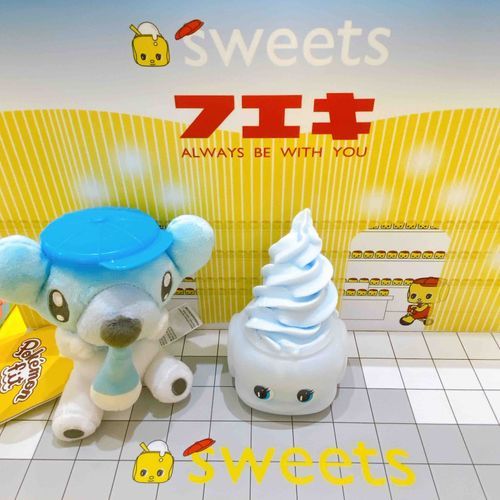 新しいおともだち、クマシュン🩵
お迎えしたポケセンの近くに可愛いお店があったのでソフトクリームと共に🍦