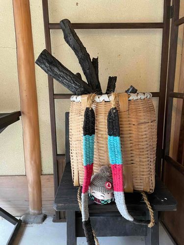 おれ持てますよ！
すみやきごやの長男ですから！！