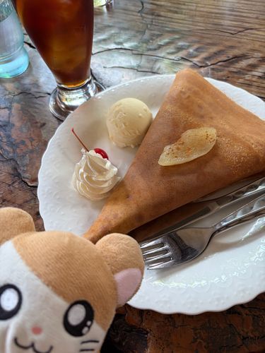 まだアイス20個くらい家にストックあるのに、アイス食べちゃったのだ〜