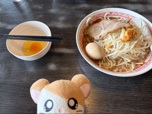 二郎系には生卵が欠かせないのだ！