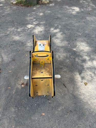 実はこっそり公園に行って遊んだりしてるのだ