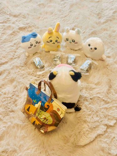 かるでぃ　の　ばっぐ　かったら
こーひーぜり　ついてきた
こーひー　すきな
みんなに　おすそわけ〜！
