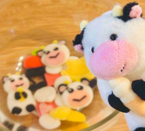 きょうは　しらたまづくり　をしたよ🎶
こねこねして　うしのかお🐮　とか　そふとくりーむ🍦　つくったよ。
こんどは　ほかの　おともだちのかおも　つくりたいな🎵
