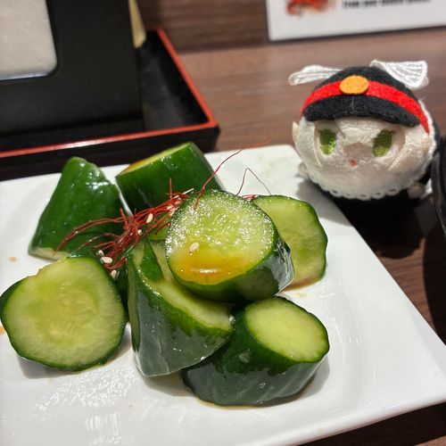 たぴ だよ
おれのめと おなじいろ
しょっぱいきゅうり だってさ