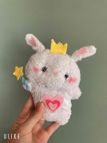 はじめまして✨😊
私は、ラッピーだよ！
お腹のハートを押すとみんなラッキーガールや、ラッキーボーイになれるよ！