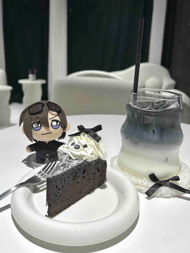 モノトーンカフェぬ！