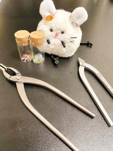 いし を からりんぐ ？ に はめる した❣️みみ に はめる したよ🍙🐭ﾁｩ!
つかう した の はいしゃさん の どうぐ みたい🥺