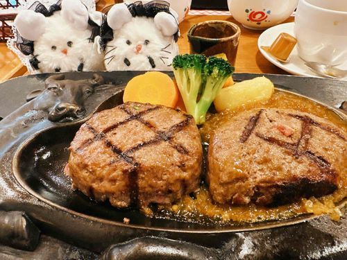 ｻﾜﾔｶ？ の おにく ！
めのまえ で じゅわぁ~~~ｯ やく してくれた！👀✨
ごちそうさまでした🍙🐭ﾁｩ!!