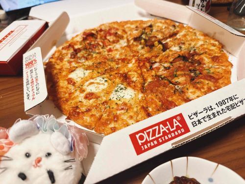 ばんごはん ぴっざ！
おうち が おひっこし じゅんび で あわただしい 😫🍙🐭ﾁｩ