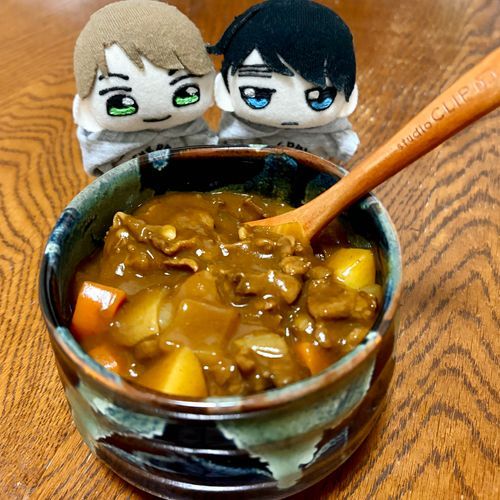 ぬい主は
抹茶の器でカレーを食べるのが好きらしい
茶道への冒涜だ！(੭ ᐕ)ﾉ🍵