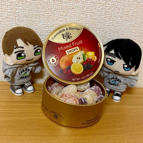 スレッズで噂の
キャベンディッシュ&ハーベイのフルーツキャンディー
(瓶より缶の方が美味しいと聞いて缶の方を買ってみました🥰)