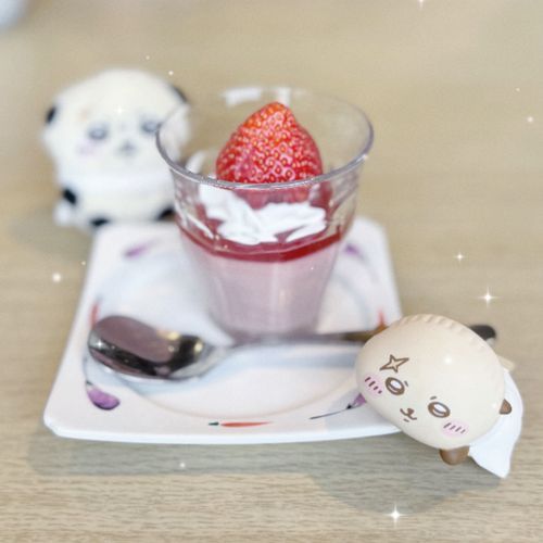 ホッ · · · （あまおういちごぷりんうまッッ）