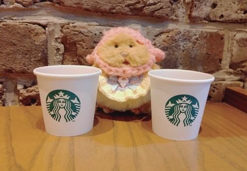 試飲をいただいてうれしいはむ☕