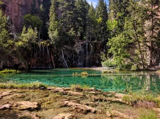 Hanging Lake Trail in Aspen region of Colorado