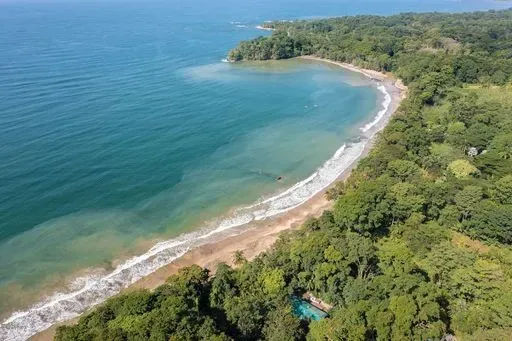 aWà Beach Hotel preview image