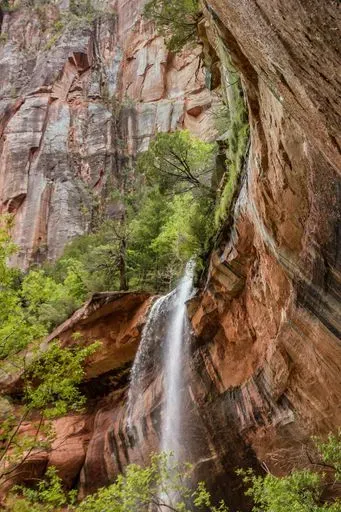 Emerald Pools preview image