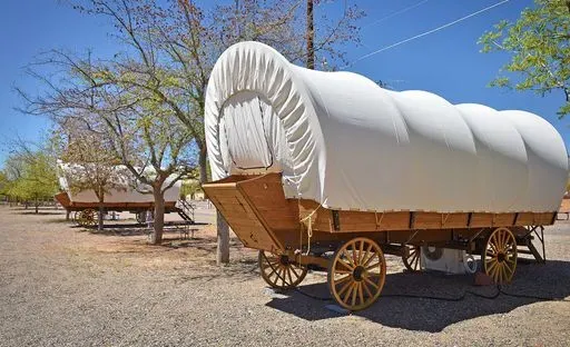 Luxury Covered Wagon in Page region of Grand Circle