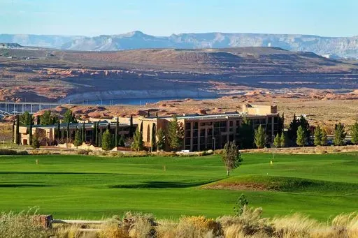 Courtyard Page at Lake Powell in Page region of Grand Circle