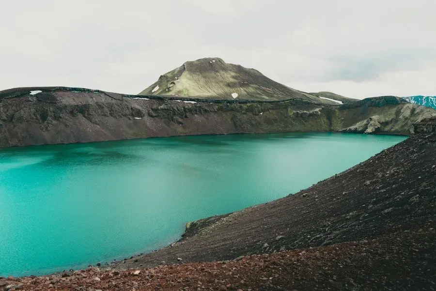 Hnausapollur Crater Lake, Highlands, Iceland · view 2