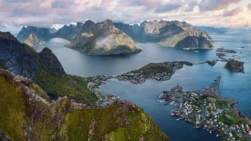 Reinebringen Hike preview image